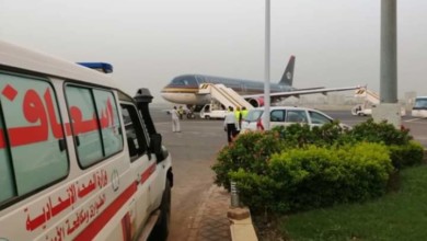 عاجل: شاهد وصول اول طائرة تحمل الدفعة الأولى من العالقين السودانيين بالخارج FB IMG 1592154221284