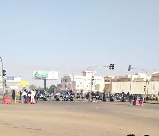 شاهد بالصورة : كيف يبدو كبري المنشية مع وجود القوات الامنية IMG 20200630 WA0000 1 552x470 1