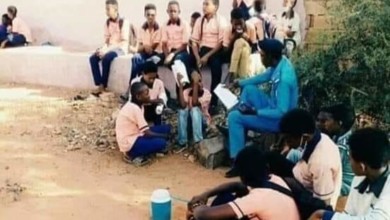 ترقية الجندي الذي تداولت مواقع التواصل صورته و هو يراجع للتلاميذ الممتحنين إلى وكيل عريف 55472938 1177 4C28 8EE2 5EE4F69E9C37