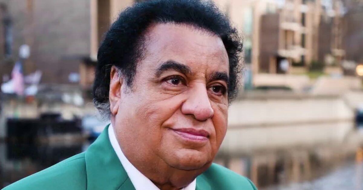 رئيس الوزراء يعيد عمر الجزلي image search 1597074657581