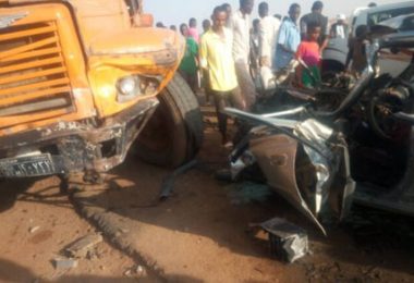 وفاة خمسة أشخاص من (أسرة) واحدة في حادث مروري بأمدرمان حادث 380x260 1