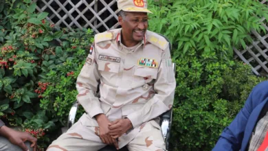 عبد الرحيم دقلو يصفع قائد بالمليشيا على وجهه بسبب هروب موسى هلال عبدالرحيم دقلو قائد الدعم السريع