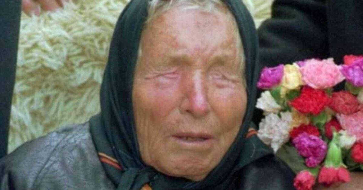 هل تذكرون العرافة العمياء الشهيرة؟ هذا ما توقعته لبوتين العرافة العمياء