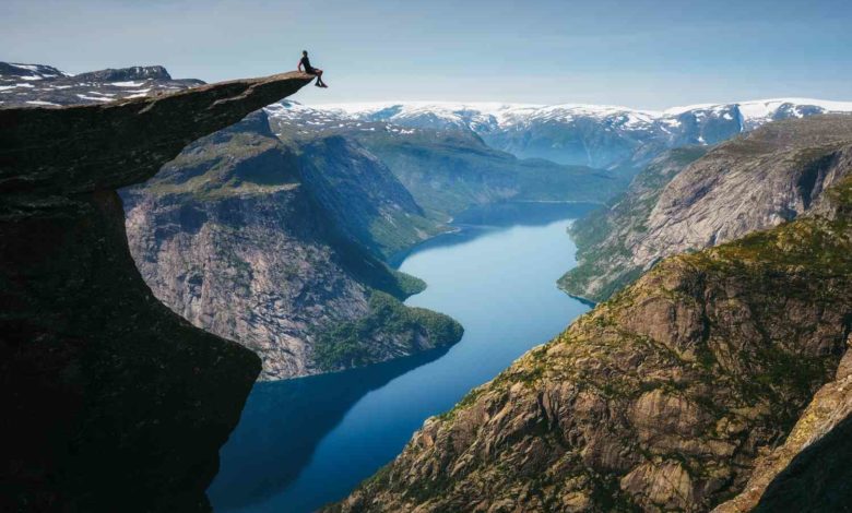 شاهد هذا الفيديو المذهل لحافة العالم في النرويج حافة العالم