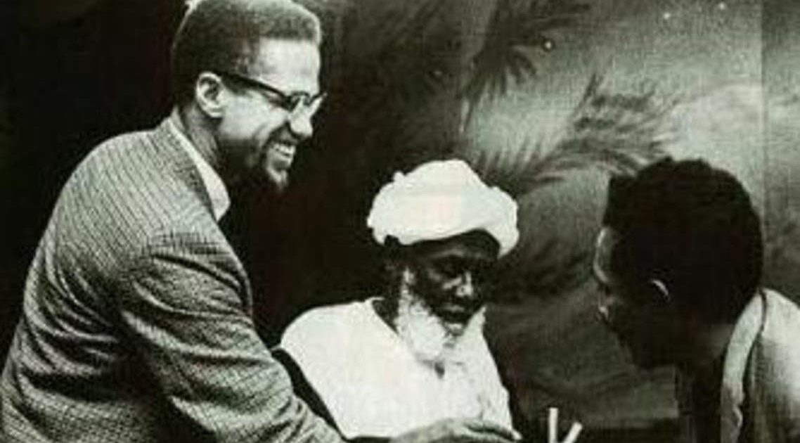 "لم أتوقف أبدا عن الإعجاب بالسودانيين".. كيف أثرت زيارة السودان في حياة مالكوم إكس وأفكاره؟ مالكوم اكس