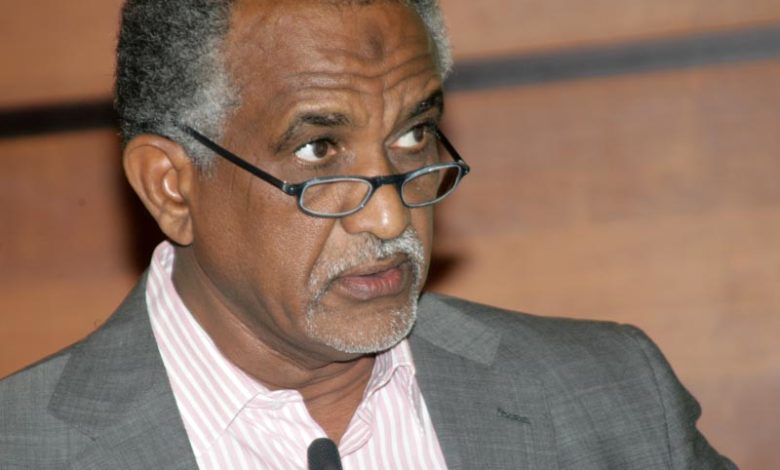 اتهام الحاج عطا المنان بالثراء المشبوه الحاج عطا المنان