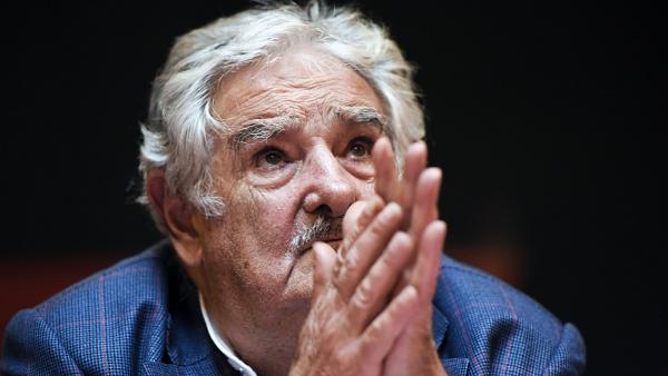 رئيس أوروغواي السابق خوسيه بيبي موخيكا