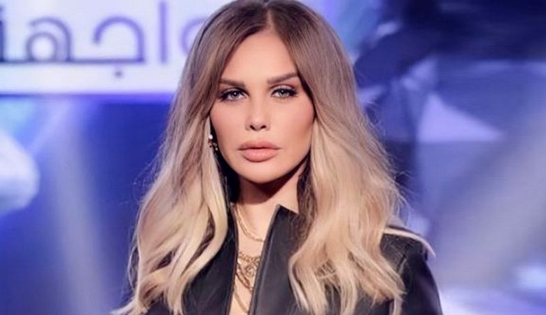 شاهد بالفيديو.. نيكول سابا تفقد أعصابها وتعتدي على المشاركين في 5 نجوم نيكول سابا