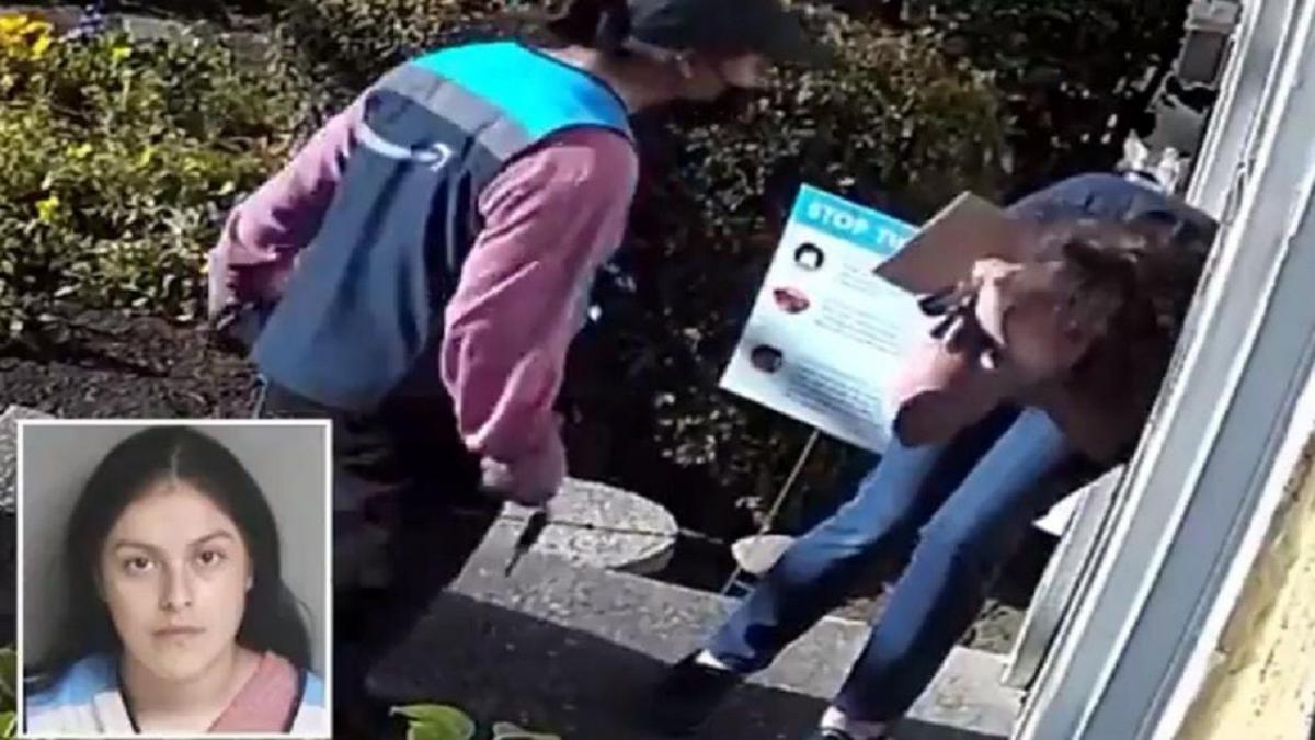 عاملة توصيل