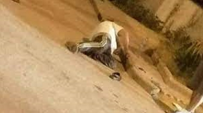 يلفظ انفاسه