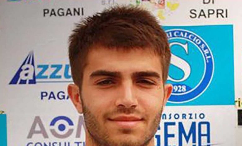 وفاة لاعب كرة القدم جوزيبي بيرينو خلال مباراة تكريمية لشقيقه الراحل جوزيبي