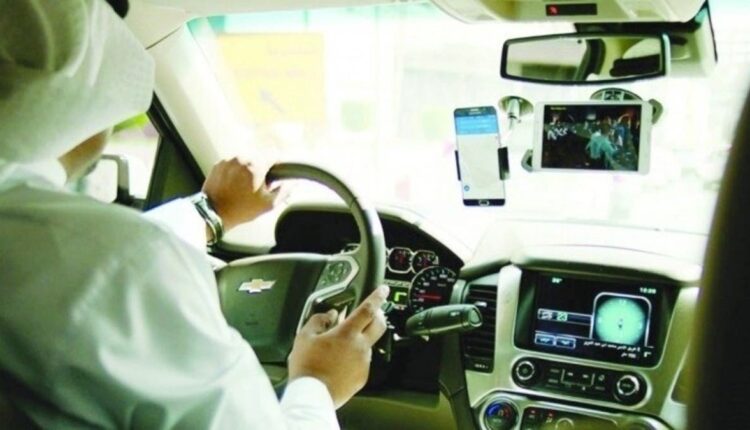 عاملة اندونيسية توثق لحظة تحرش سائق سعودي بها .. هكذا حاول اخضاعها! (شاهد) سائق 750x430 1