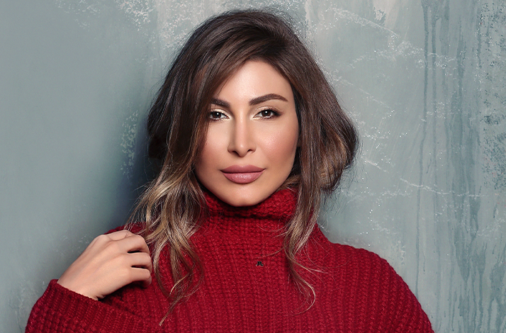 يارا تُشعل المواقع بصورتها مع محمد صلاح وتعلّق: معقول أنا سبب صفقة القرن! (شاهد) يارا