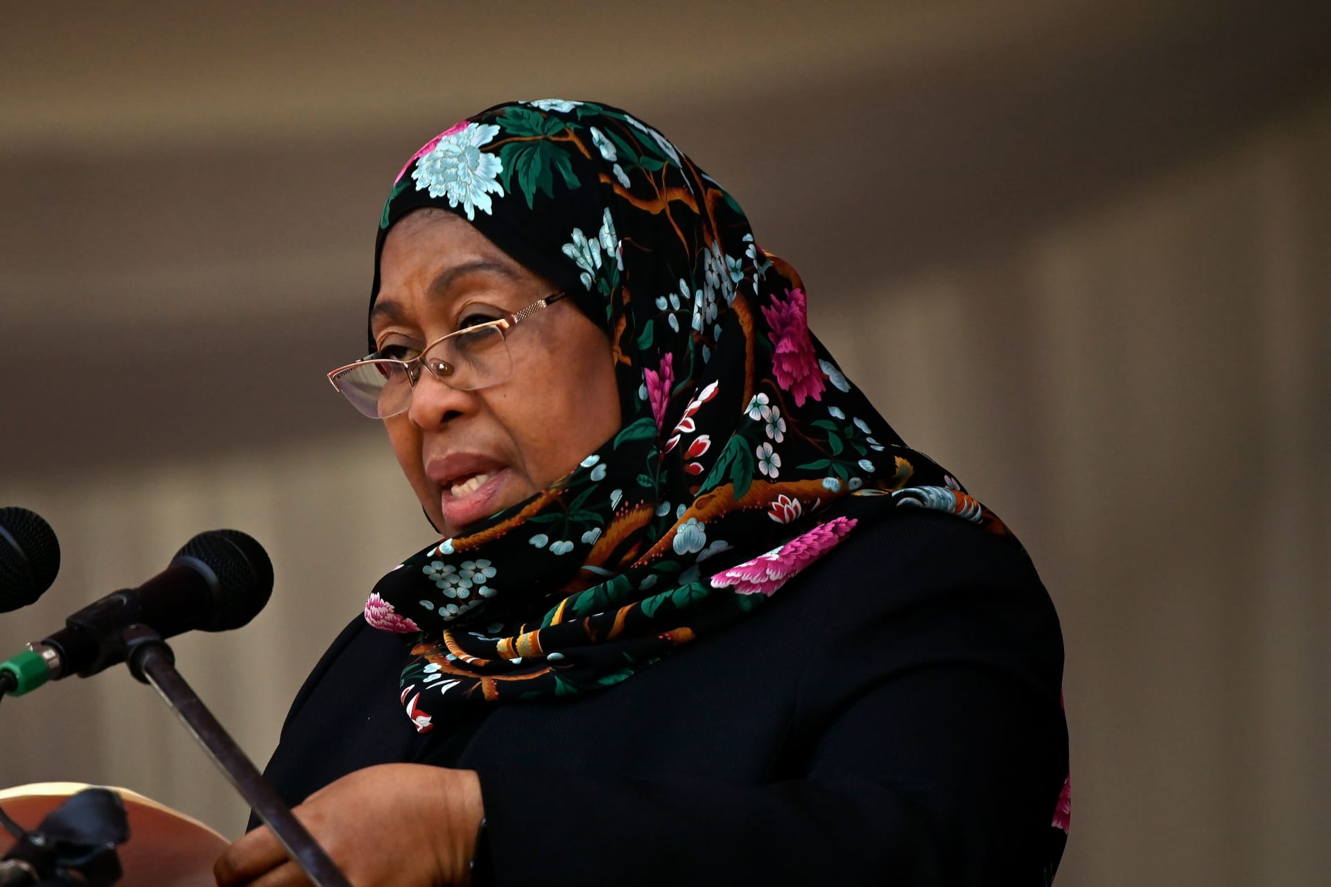 رئيسة تنزانيا سامية حسن
