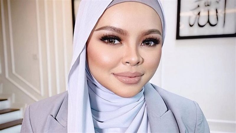 المغنية الماليزية سيتي سارة رئيس الدين تنقذ طفلها وتفقد حياتها سارة سيتي