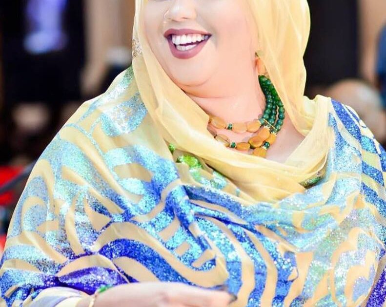 شاهد بالفيديو.. الفنانة ندى القلعة ترد على دعامي: (لو منحتوني جبل عامر بكل الذهب الموجود فيه لن أغير موقفي من دعم الجيش وعمري ما أكون زولتكم) ندي القلعة