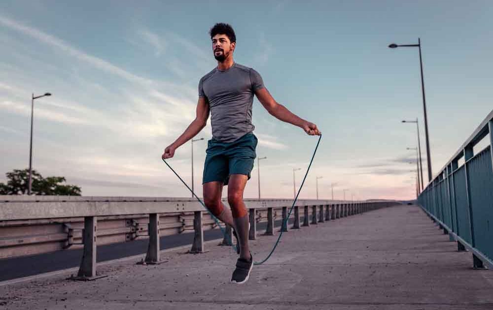 تعرف على فوائد رياضة "القفز بالحبل" لو مارستها بشكل يومي نط الحبل