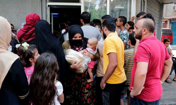 صحيفة: بعض اللبنانيين اضطروا لبيع كلاهم بسبب الأزمة الاقتصادية الأزمة الاقتصادية في لبنان
