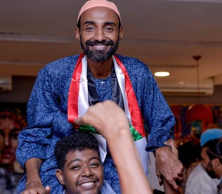 أشهر مصوري الثورة السودانية "عريساً" ناجي