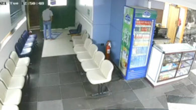 يتوفى اثناء الصلاة