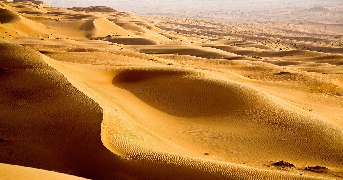 خرج من أجل صقر.. وفاة سعودي وحيداً في الصحراء برغم توفر الماء والغذاء معه 127 155712 tourism oman 5