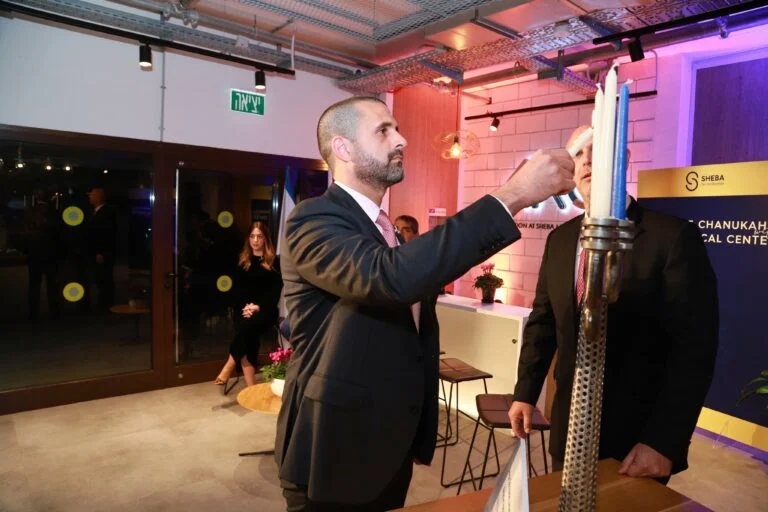 سفير البحرين في اسرائيل