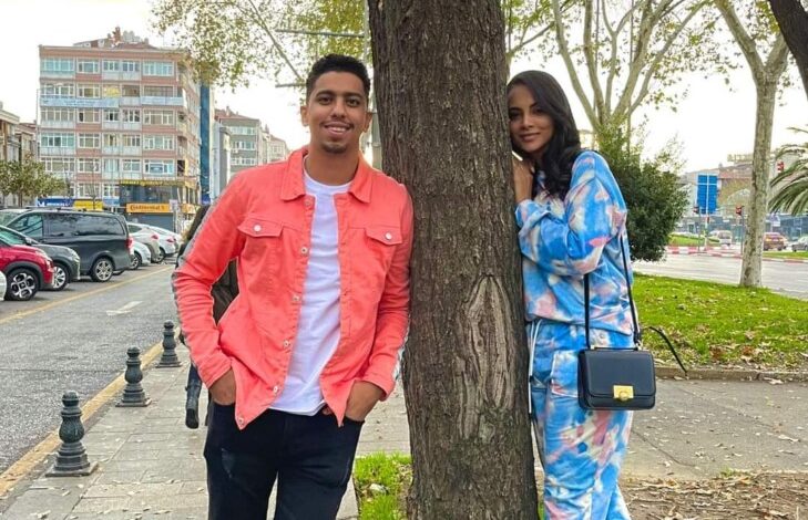 حازم حلمي يعود ويشعل مواقع التواصل من جديد عقب ظهوره مع “أمل منير” باسطنبول FB IMG 1639306320488 729x1024 1