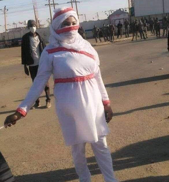 ظهور “ملكة جانسي” في مظاهرات 30 ديسمبر بالخرطوم FB IMG 1640967227228