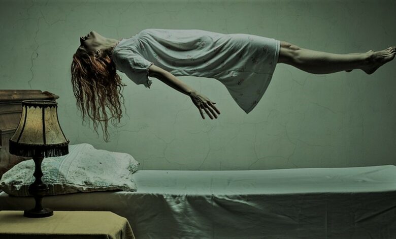 خضعت لجلسة «طرد الأرواح».. إيطالية وصفت بـ«الممسوسة» لتحدثها بـ3 أصوات مختلفة (PDF إيطالية تخضع لجلسة 02154 780x470 1