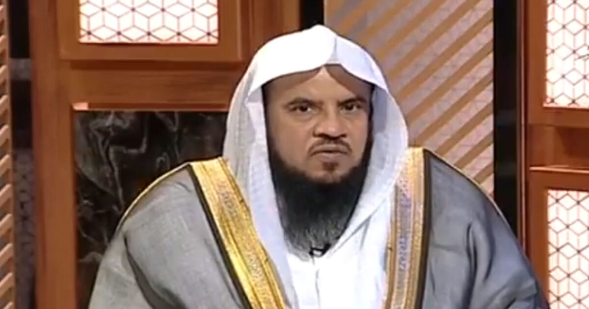 هل يجوز وضع صور فوتوغرافية للحيوانات أو الطيور بالمجلس؟.. الشيخ "السبر" يرد الشيخ السبر