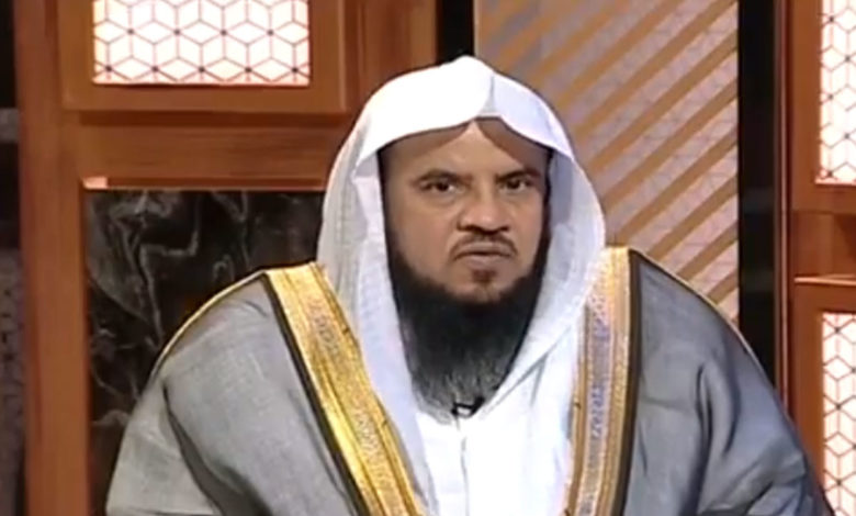 هل يجوز وضع صور فوتوغرافية للحيوانات أو الطيور بالمجلس؟.. الشيخ "السبر" يرد الشيخ السبر