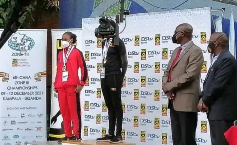 المنصورة أشادت بالإنجاز المتسابقة عزة عادل ترفع علم السودان بالميدالية الفضية بـ(زون 3 كمبالا) عزة عادل 768x470 1