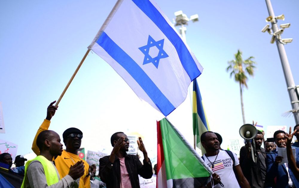 قرار إسرائيلي تاريخي يُغير وضع الآلاف من السودانيين لاجئون سودانيون في اسرائيل