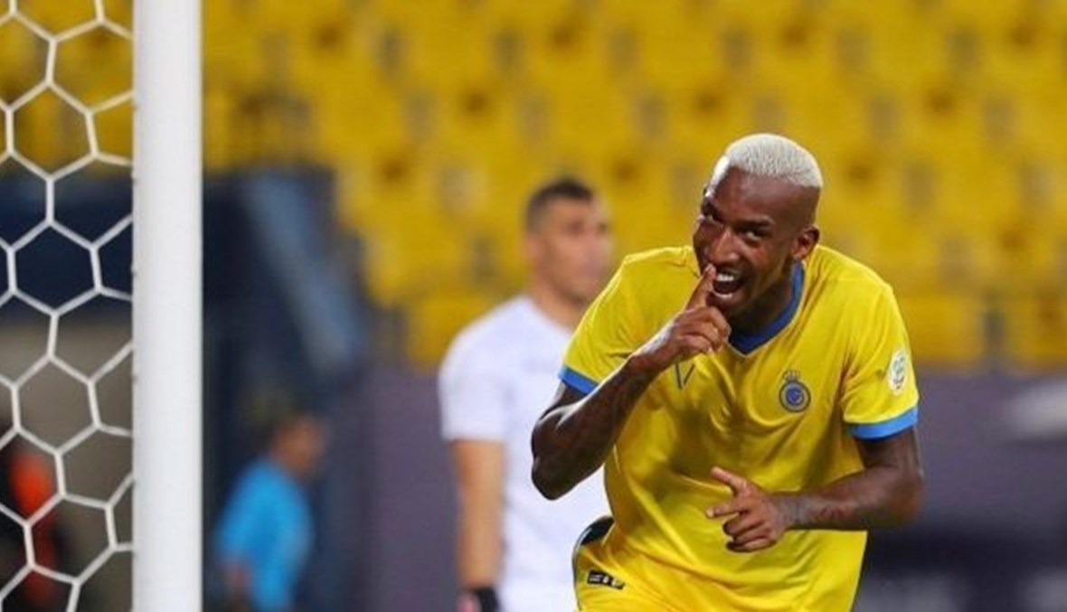 فيديو طريف لتاليسكا لاعب النصر مع شبيهه: إذا تسدد مثلي تعال العب معانا تاليسكا