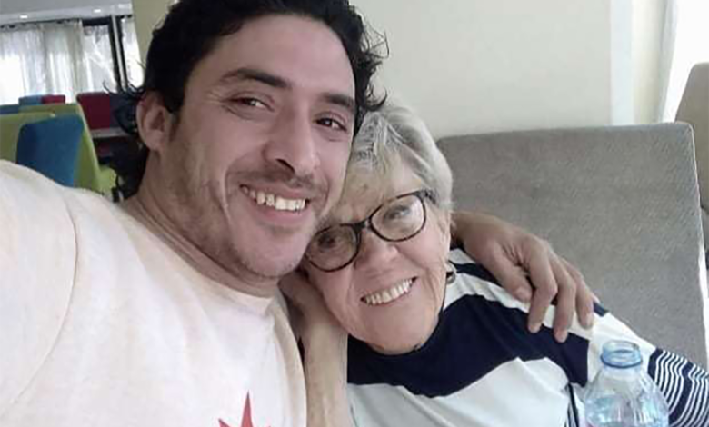 قصة الثنائي الأشهر في العالم .. شاب مصري 36 عاماً وجدة بريطانية 82 سنة image 2022 01 20 082242