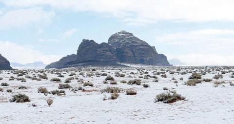 ثلج يغطي جبال تبوك