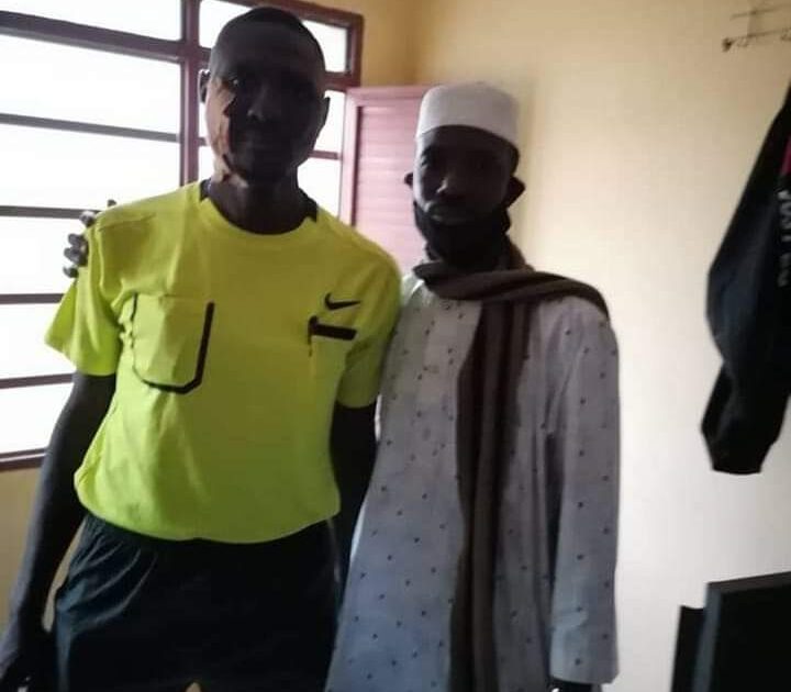 تعرض حكم كرة قدم سوداني للعض على وجهه أثناء إحدى مباريات الدوري التأهيلي السوداني IMG 20220205 WA0000