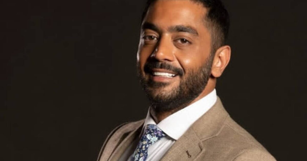 "البوسة بتعتبر حالياً منافية للآداب"..أحمد فلوكس يفتح النار على إلهام شاهين و يرد على قولها المجتمع قديماً كان يتقبل القبلات image 2 1