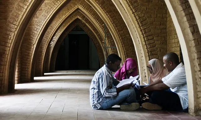 جامعة افريقيا تعلن فتح باب التقديم لـ 1000 منحة دراسية للطلاب الدوليين طلاب طلبة جامعة