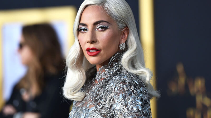 ليدي جاجا تثير الحيرة بتواجدها بلندن وأمريكا في آن واحد | صور ليدي جاجا