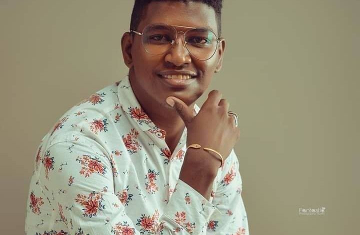 تعرض شقيقة مصور المشاهير المعروف (زوفا) للنهب و الضرب تحت تهديد السلاح FB IMG 1646940348785