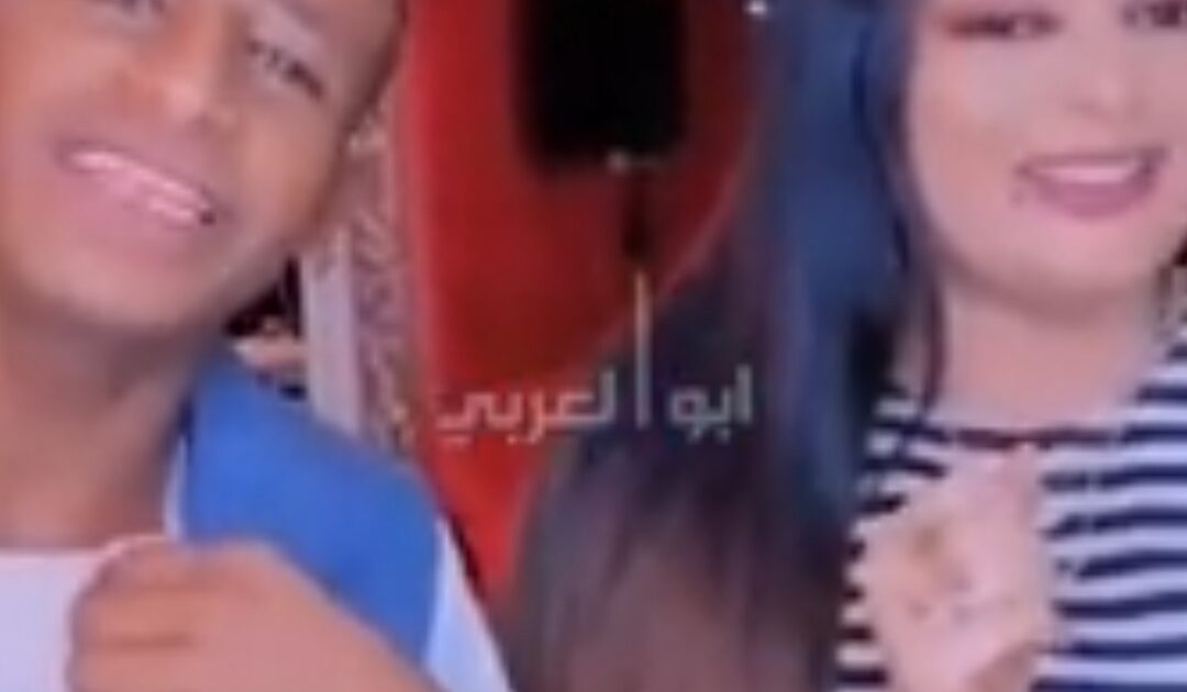 بالفيديو رشدي الجلابي عبر ١٠ مرات و يتغزل في أخت آية آفرو من داخل محلات البدكير و الفيشيل و حمام البخار IMG 20220316 221427