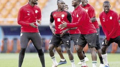 نقل مدرب السنغال إلى المستشفى بعد الفوز على الكاميرون منتخب السنغال