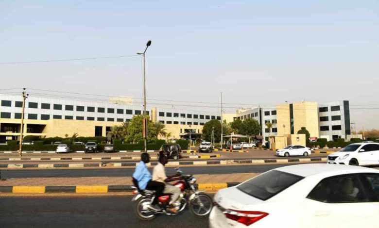 الشرطة تنهي مغامرة عصابة 9 طويلة بأمدرمان 9 طويلة نهب
