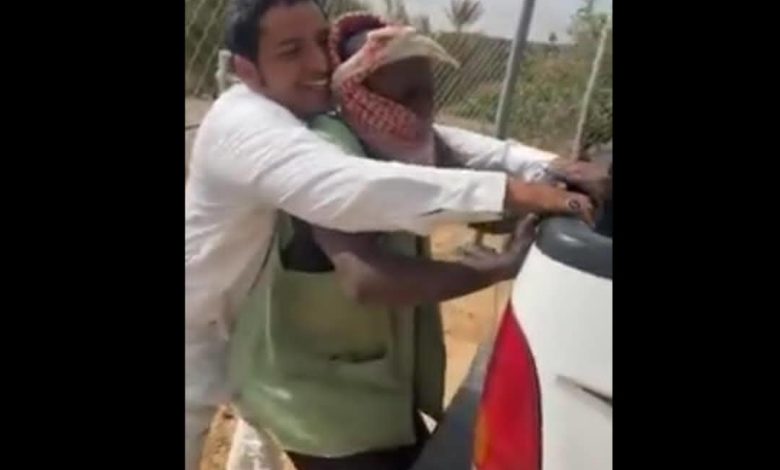 فيديو متداول لشاب سعودي وصفوه بأنه يتحرش بعامله السوداني يثير غضب مواقع التواصل الإجتماعي IMG 20220406 WA0016