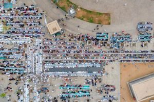 مشاهد مهيبة لإقبال الزوار على مسجد الغمامة للاستمتاع بالأجواء الإيمانية b0929e54 5b13 485c a99a d0dc5fef7d09