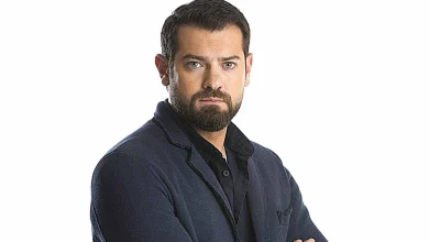 الفنان الممثل عمرو يوسف