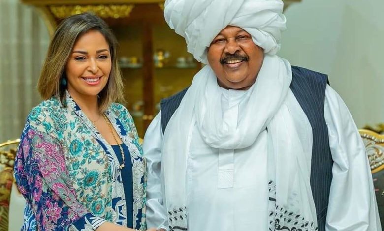 بالصور.. النجمة المصرية داليا البحيري تزور منزل الكاردينال و صور تجمعها بكابو و ترباس داليا البحيري و كمال ترباس