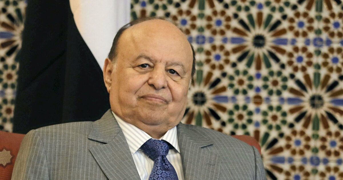 الرئيس اليمني يسلم السلطة لمجلس رئاسي مع سعي السعودية لإنهاء الحرب رشاد العليمي