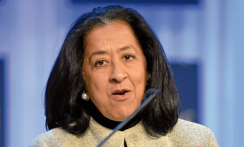 المليارديرة السعودية لبنى العليان تثير تفاعلا بعد كشف سبب عيشها في بيت صغير وردها على سؤال عن حجم ثروتها لبنى العليان